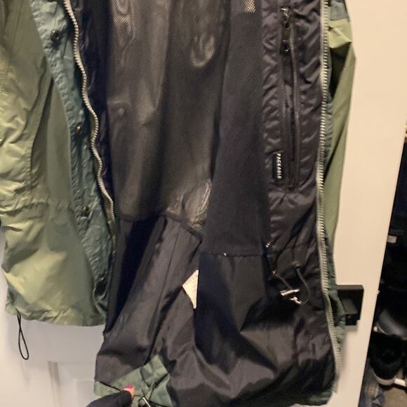 Columbia Omni tech waterproof breathable adjustable cinched waist Jacket size S - Picture 10 of 11